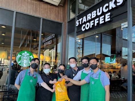 Starbucks, Manila .